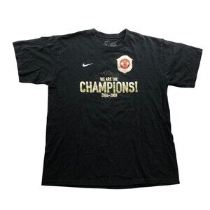 Nike Mens T-Shirt Large Black Graphic Tee Manchester Champions #16 2006-2007